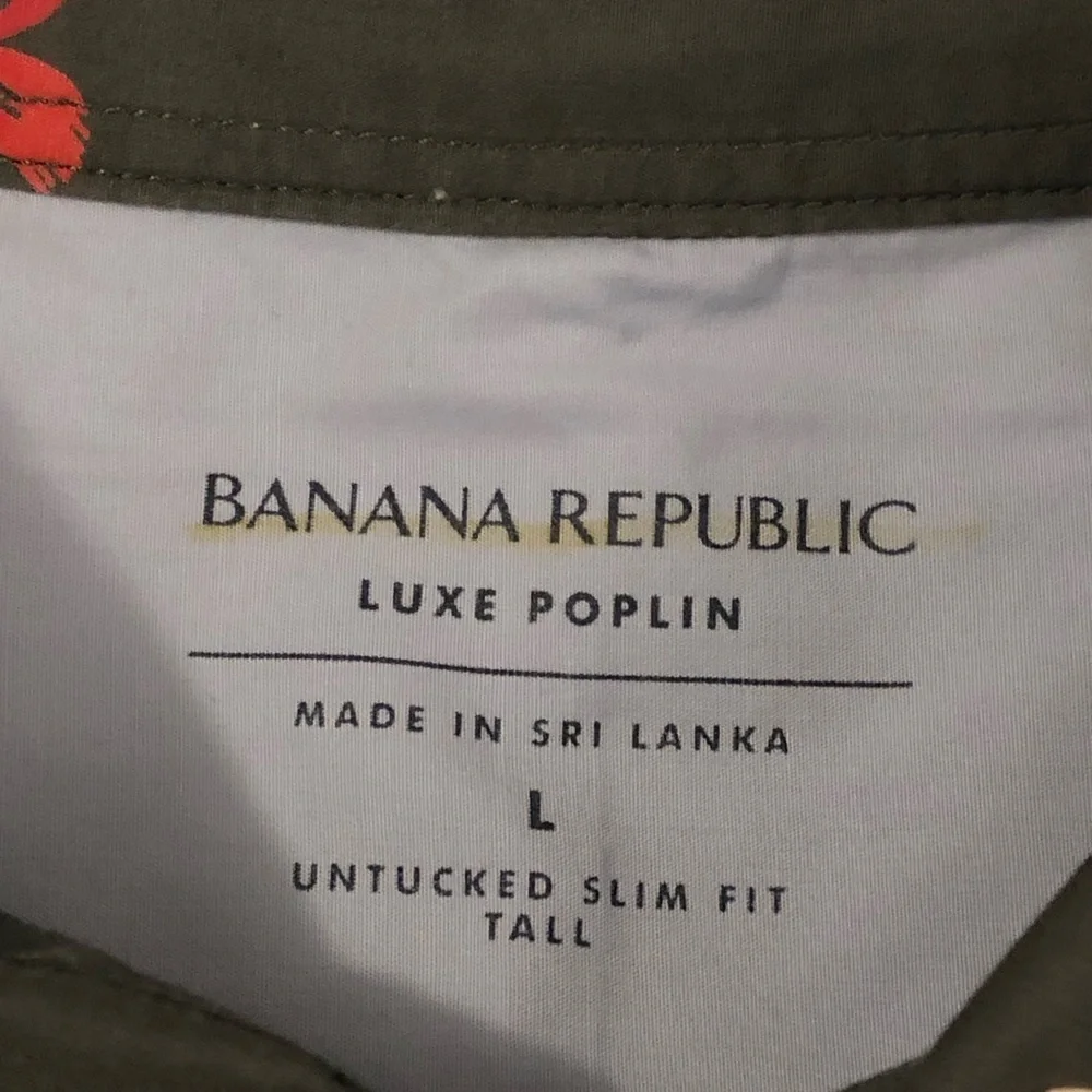 Banana Republic Untucked button down shirt. Size large tall.